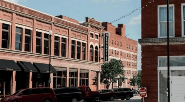 Just 1 Hour From Tulsa, Pawhuska Is The Perfect Oklahoma Day Trip Destination