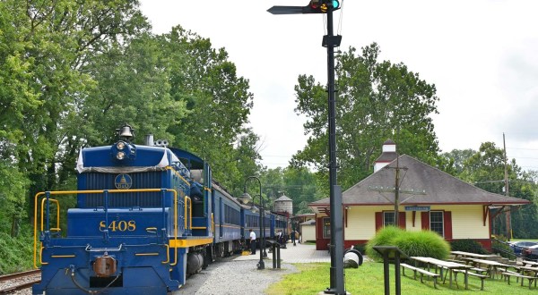 After A Ride On Delaware’s Wilmington & Western Railroad, Hike Through Historic Hockessin For A Memorable Adventure