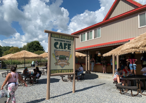 This Safari Park In Virginia Also Has A Restaurant And It's Fun For The Whole Family