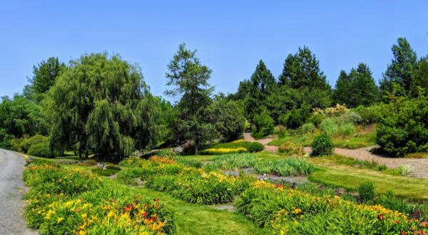 The 63-Acre University of Idaho Arboretum And Botanical Garden Is A Plant Lover’s Paradise