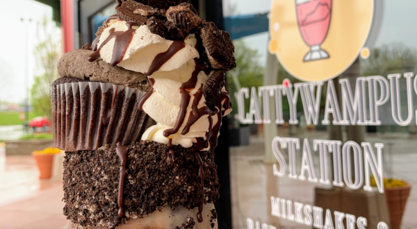 The Outrageous Milkshake Bar In Kentucky That’s Piled High With Goodness