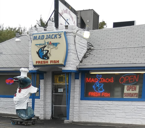 Mad Jack's Fresh Fish In Kansas Is A No-Fuss Hideaway With The Best Fresh Fish