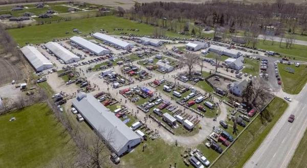 The Quirky Market In Indiana Where You’ll Find Terrific Treasures