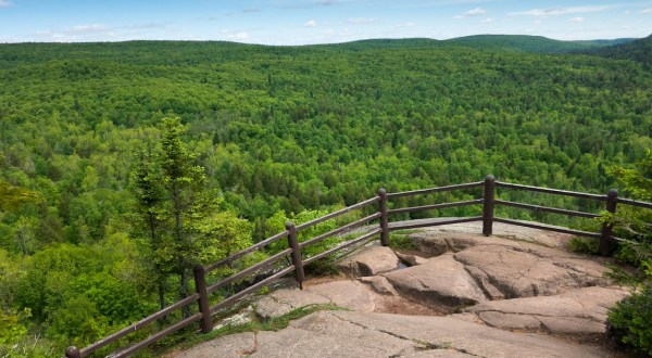 11 Easy And Beautiful Spring Hikes Everyone In Minnesota Will Love