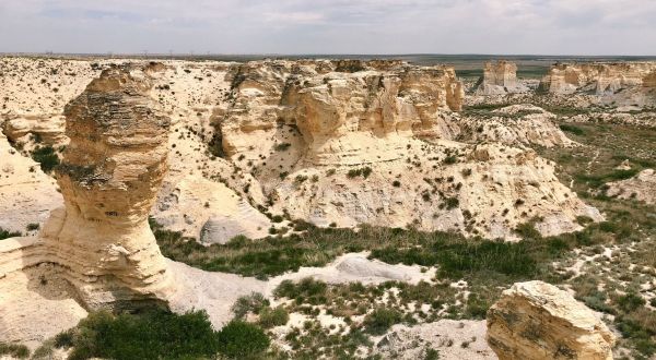 Life On The Rocks Trail In Kansas Is Full Of Awe-Inspiring Rock Formations