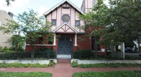 This Georgia Church Inn Is The Ultimate Savannah Getaway