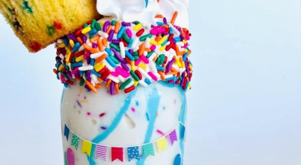 The Crazy Milkshake Bar Coming To Maryland That’s Piled-High With Goodness