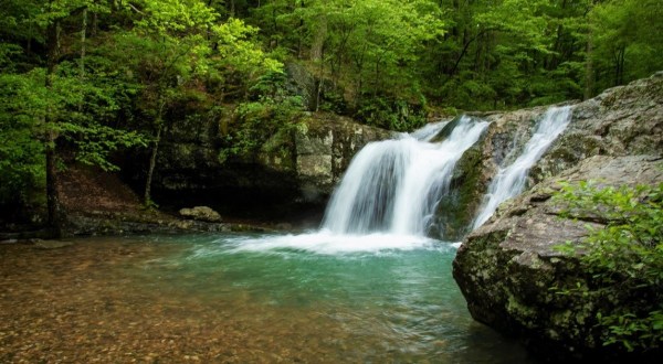 Visit Lake Catherine State Park In Arkansas, A Hidden Gem Swimming Hole That Has Its Very Own Waterfall