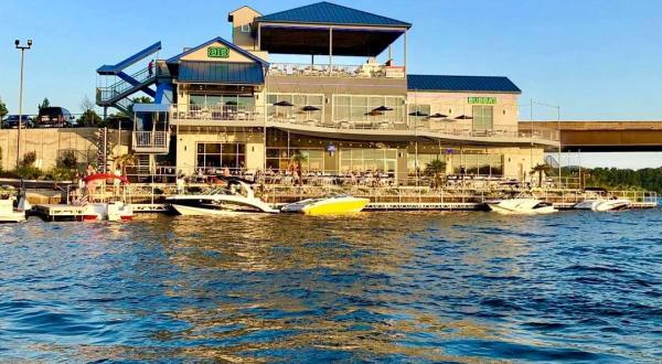 For Some Of The Most Scenic Coastal/Waterfront Dining In Arkansas, Head To Bubba Brew’s on Lake Hamilton