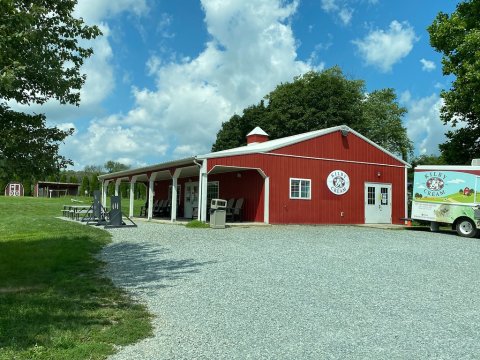 This Ice Cream Shop In Maryland Is Also A Petting Zoo And Playground