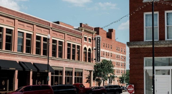 Just 1 Hour From Tulsa, Pawhuska Is The Perfect Oklahoma Day Trip Destination