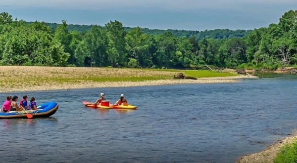 The Illinois River Might Just Be The Best Place For Beginner Kayakers In Oklahoma