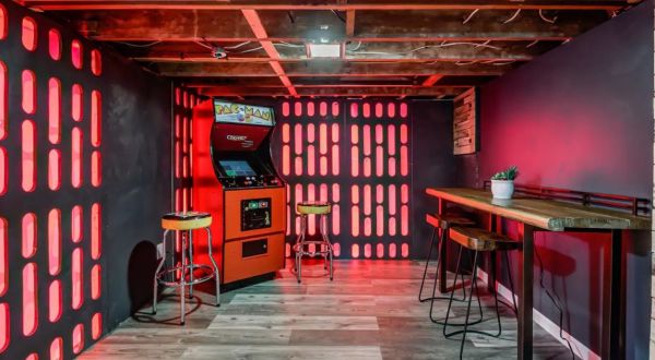 There’s An Old-School Pac Man Game At An Airbnb Near Cleveland That Will Delight Your Inner Nerd