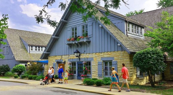 The Scenic Lodge Nestled In Illinois’ Pere Marquette State Park Is The Perfect Home Base For Adventure
