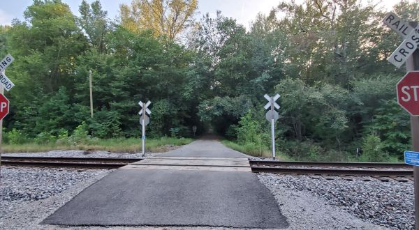 The Amazing Tunnel Hill Rail Trail In Illinois Takes You Through An Abandoned Train Tunnel