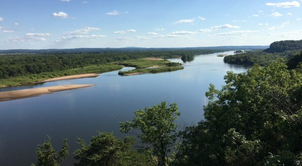 Follow The Wisconsin River Along This Scenic Drive Through Wisconsin
