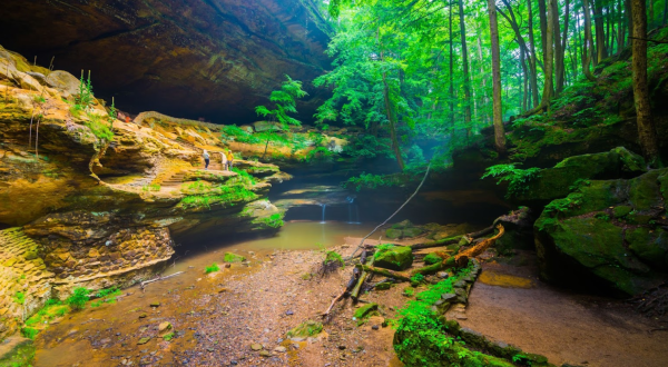 Ohio’s Whispering Cave In Hocking Hills Has A Unique And Beautiful Waterfall