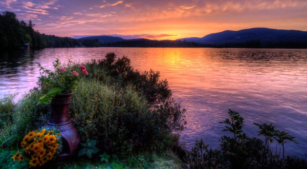 There’s Something Magical About These 10 New York Lakes In The Summer