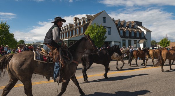 There Are 3 Must-See Historic Landmarks In The Charming Town Of Sheridan, Wyoming