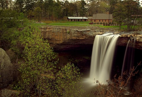 8 Natural Wonders Unique To The Yellowhammer State That Should Be On Everyone's Alabama Bucket List