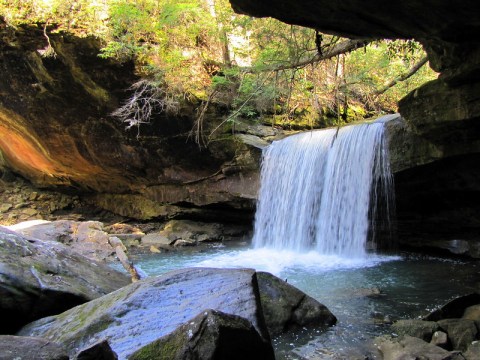 This Walk-Behind Waterfall And Swimming Hole In Kentucky Must Be On Your Summer Bucket List