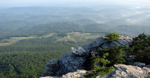 The Most Beautiful Canyon In America Is Right Here In North Carolina... And It Isn't Linville Gorge