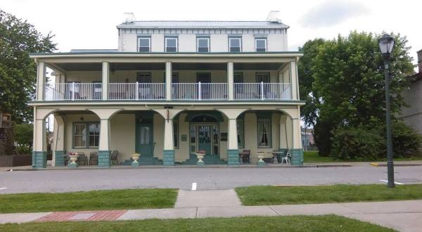 Step Back In Time At The Luxurious Empire House Hotel In Indiana