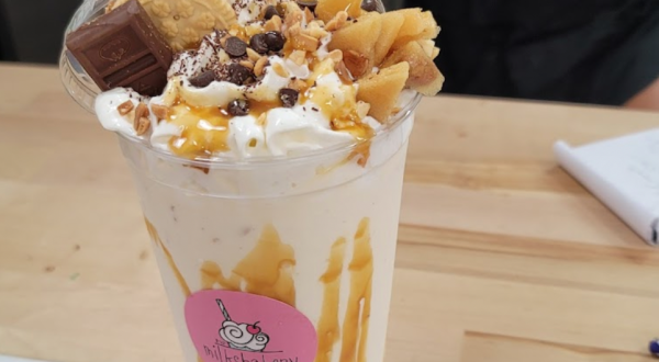 The Outrageous Milkshake Bar In Tennessee That’s Piled High With Goodness