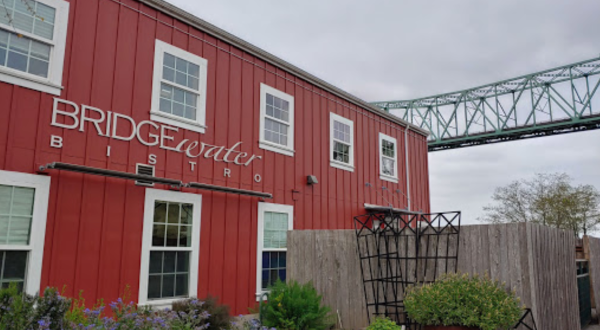 For Some Of The Most Scenic Coastal Dining In Oregon, Head To Bridgewater Bistro