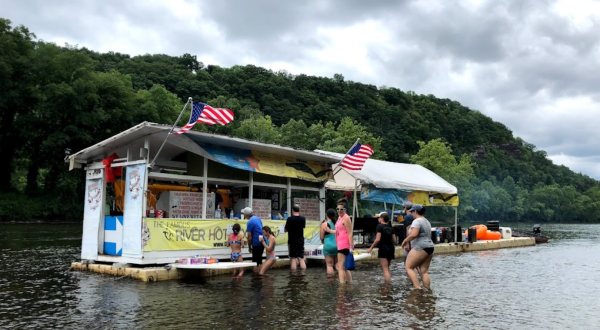 This Floating Restaurant In New Jersey Is Such A Unique Place To Dine