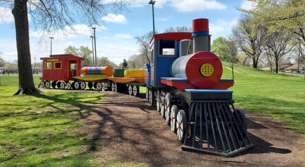 There’s A Little-Known, Fascinating Train Park Near Detroit And You’ll Want To Visit
