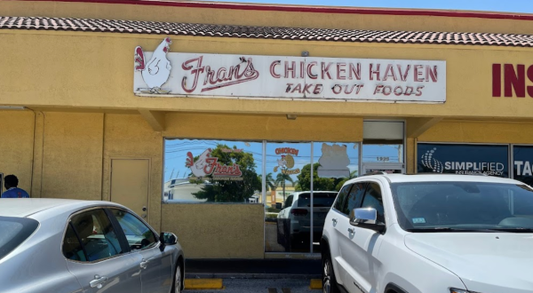 Fran’s Chicken Haven Is A Hole-In-The-Wall Hideaway In Florida With Some Of The Best Fried Chicken In Town