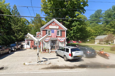 The Middle-Of-Nowhere General Store With Some Of The Best Sandwiches And Treats In New Hampshire