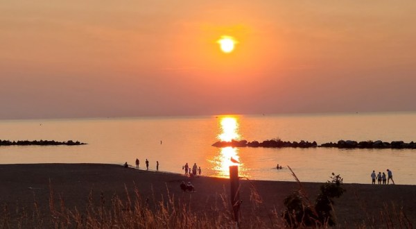 Spend Three Days Stretched Out On Three Lakefront Beaches On This Weekend Road Trip In Greater Cleveland