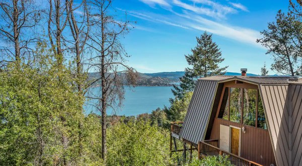 3 Waterfront Cottages To Stay In For A Picture Perfect Clear Lake Getaway In Northern California