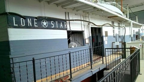The Last Wooden-Hull Sternwheeler, Iowa's Lone Star Steamer Is A True Feat Of Engineering