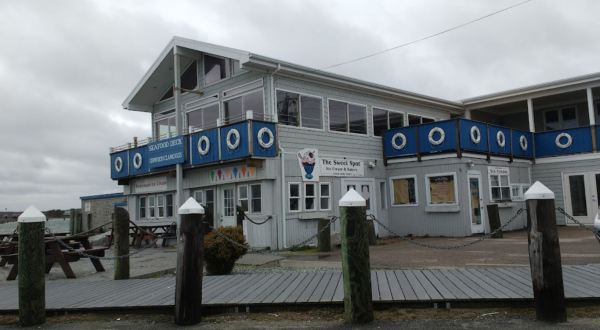 The Seaside Town Of Narragansett Rhode Island Is Home To 3 Fantastic Fish Fry Shacks