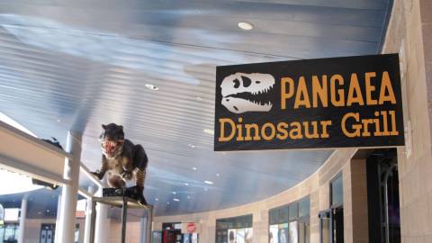 Dine With The Dinosaurs At This One-Of-A-Kind Restaurant In Arizona