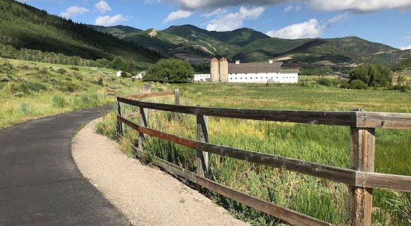 This Beautiful Farm Trail In Utah Is The Perfect Way To Spend An Afternoon Outdoors With The Family