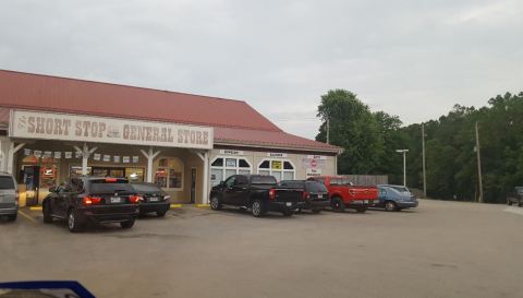 With Giant Ice Cream Cones, The Coolest Gas Station In The World Is Right Here In Arkansas