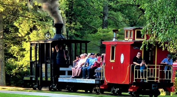 Not Many Know About The Donations-Only Train Ride You Can Take In West Virginia