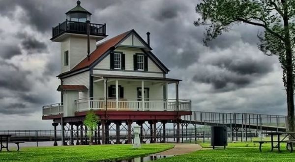There Are 5 Must-See Historic Landmarks In The Charming Town Of Edenton, North Carolina