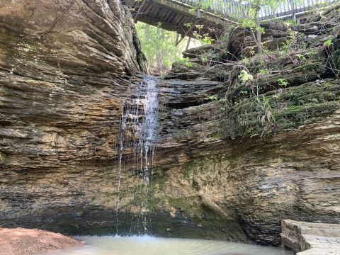 With A Waterfall And Footbridges, The Little-Known Cliffside Trail In Oklahoma Is Unexpectedly Magical