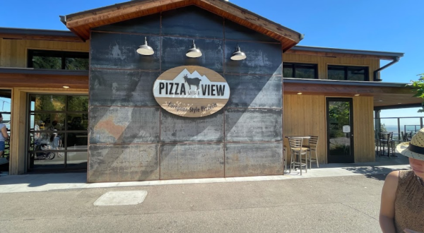 This Acclaimed Zoo In Colorado Is Also A Restaurant And It’s Fun For The Whole Family