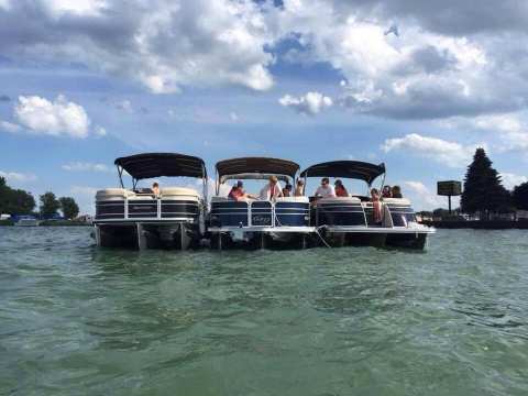 Rent Your Own Pontoon Boat Near Detroit For An Amazing Time On The Water