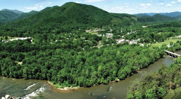 Hot Springs Is The Best Small Town In North Carolina For A Weekend Escape
