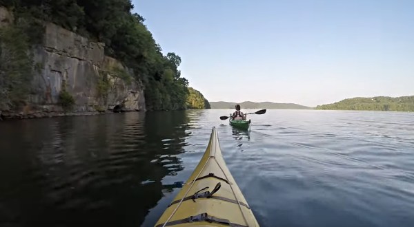You Can Kayak To Hambrick Bat Cave For A Unique Alabama Adventure