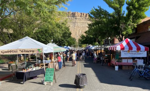 It's No Surprise That Colorado's Palisade Farmers Market Is Being Called One Of The Best In The Country