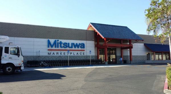 Mitsuwa Marketplace Is A Hole-In-The-Wall Market In Southern California With Some Of The Best Japanese Food In Town