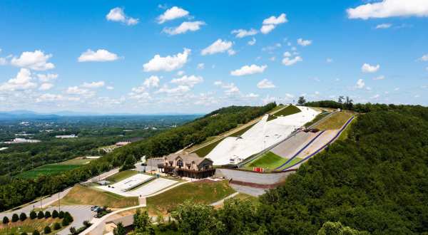 Virginia Is Home To One Of The Only Year-Round Ski Slopes In America, And It’s Tons Of Fun